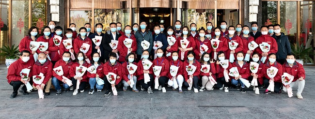 同饮一湖水  湘鄂一家亲  湖北建正科技有限公司向驰援红安的湖南医疗队致敬！